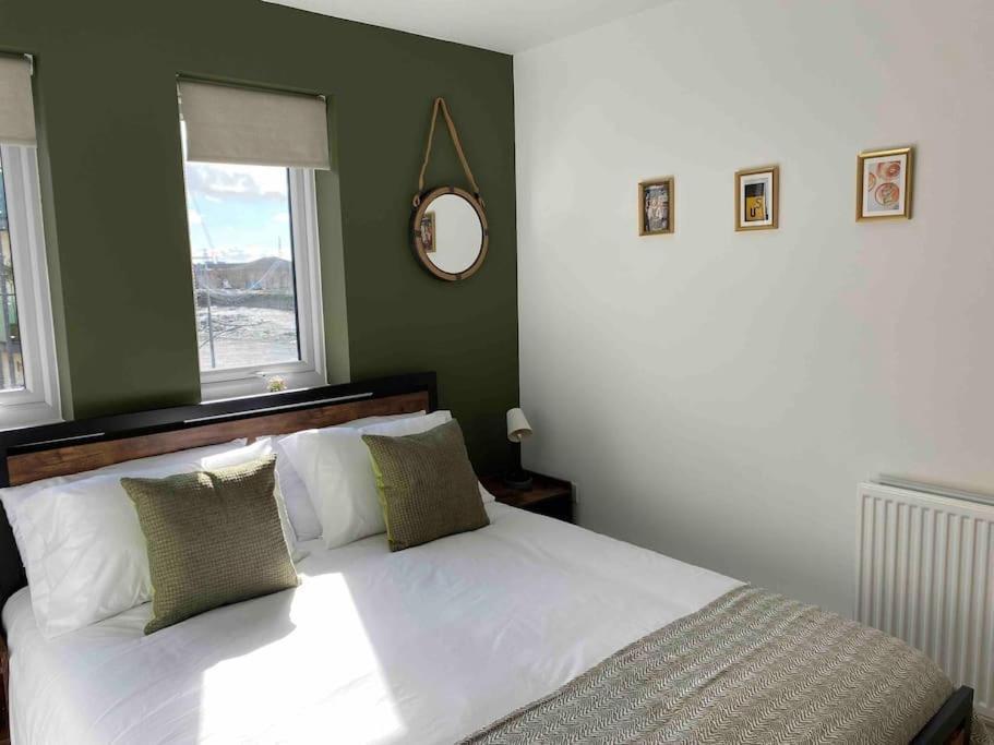 Luxury 2 Bedroom Waterfront Apartment With Balcony Newport  Luaran gambar