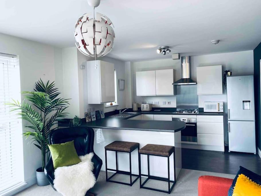 Luxury 2 Bedroom Waterfront Apartment With Balcony Newport  Luaran gambar